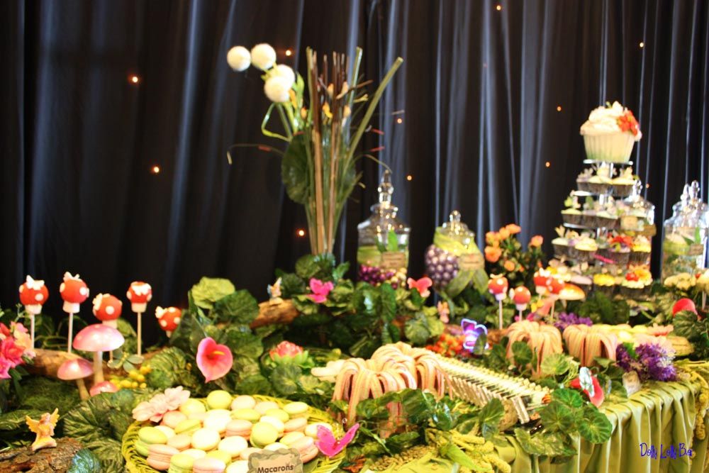 Moss Coloured Macarons in the Enchanted Forest Candy Buffet