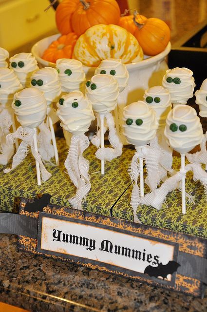 Yummy Mummy cake pops