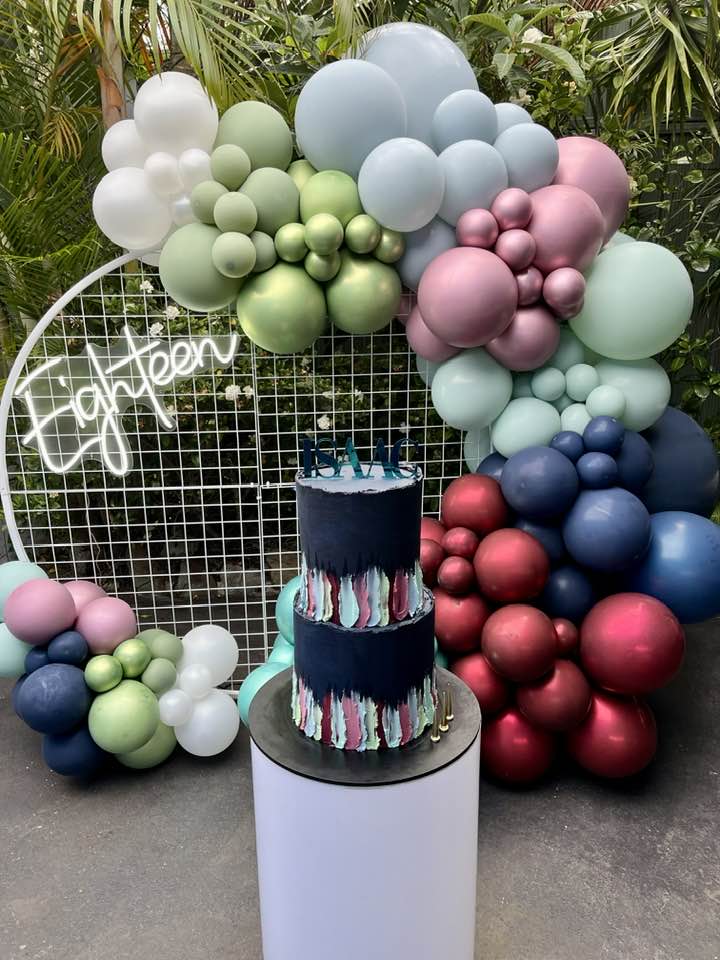 Eighteen (18) Neon LED Light Hire 78cm x 49cm (White)