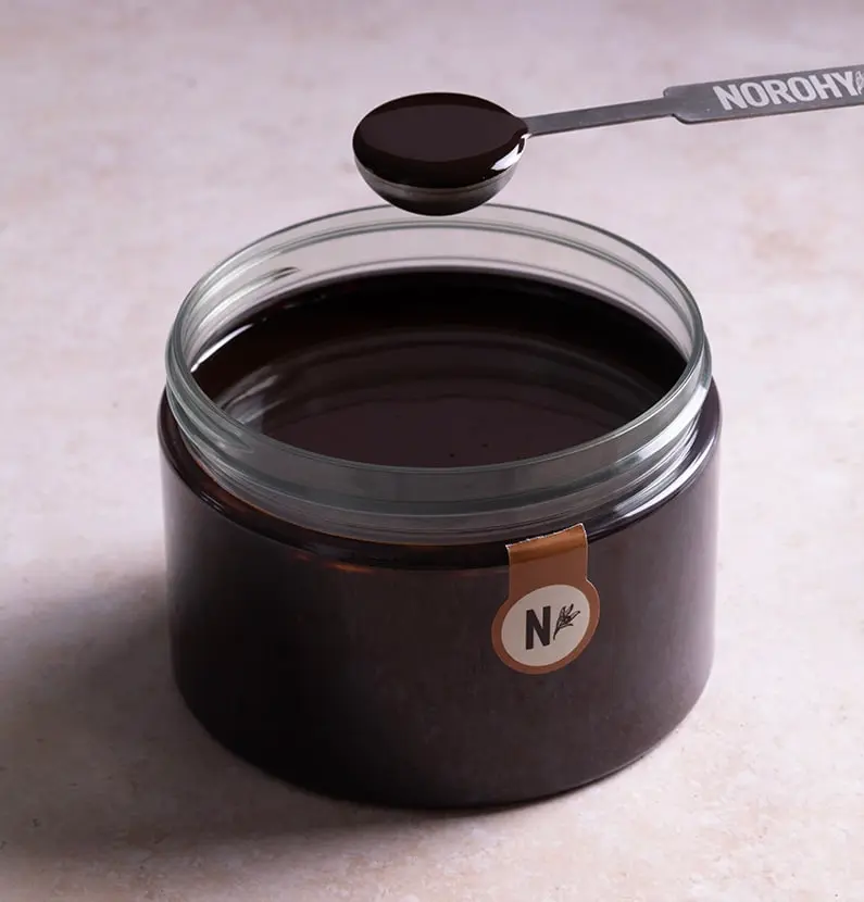 Packshot-ouvert-dosage-pate-de-grains-de-cafe-Norohy.webp
